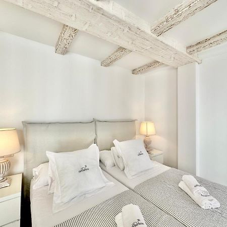 Old Town Modern Flat, 4 Minutes From Beach - Eaw Homes Marbella Kültér fotó